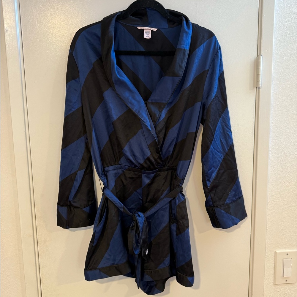 Victoria’s Secret Satin Sleep Romper – Size M